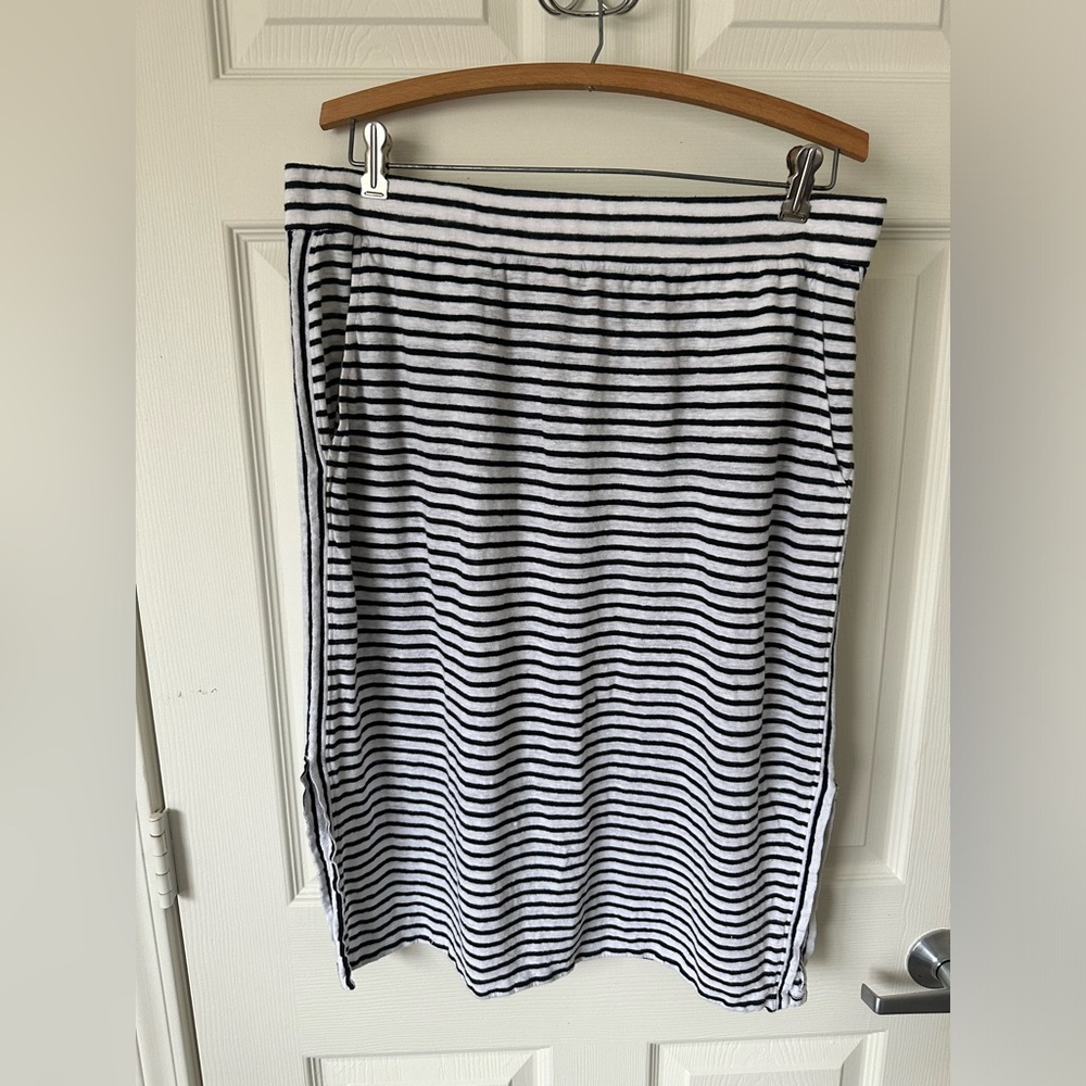 EILEEN FISHER Striped Black and White Women's Skirt.